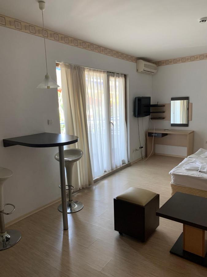 Studio Kuban Apartment Pantai Sunny Bagian luar foto