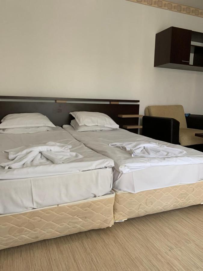 Studio Kuban Apartment Pantai Sunny Bagian luar foto